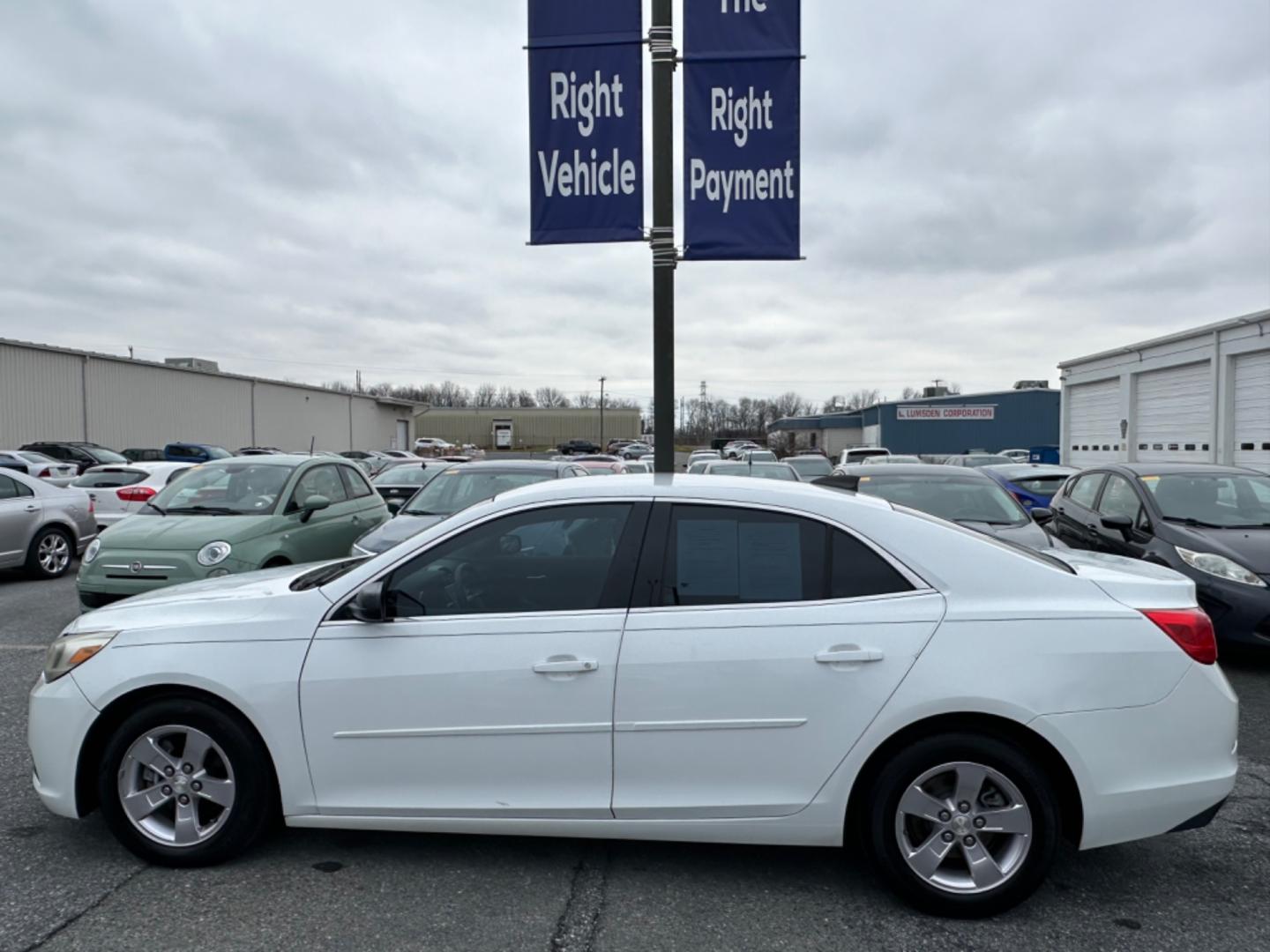 2015 WHITE Chevrolet Malibu LS (1G11B5SL1FU) with an 2.5L L4 DOHC 16V engine, 6-Speed Automatic transmission, located at 1254 Manheim Pike, Lancaster, PA, 17601, (717) 393-9133, 40.062870, -76.323273 - Photo#7